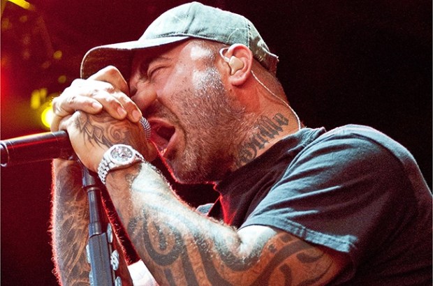 aaron-lewis-staind-billboard-650